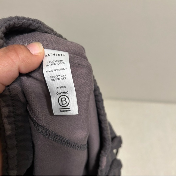 Athleta Camo Farallon Jogger Black Olive Size 8 - Picture 4 of 10